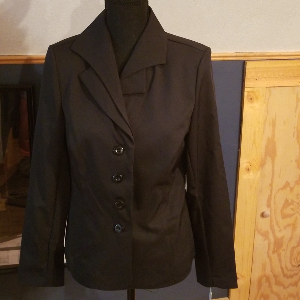NWT Beautiful skirt suit